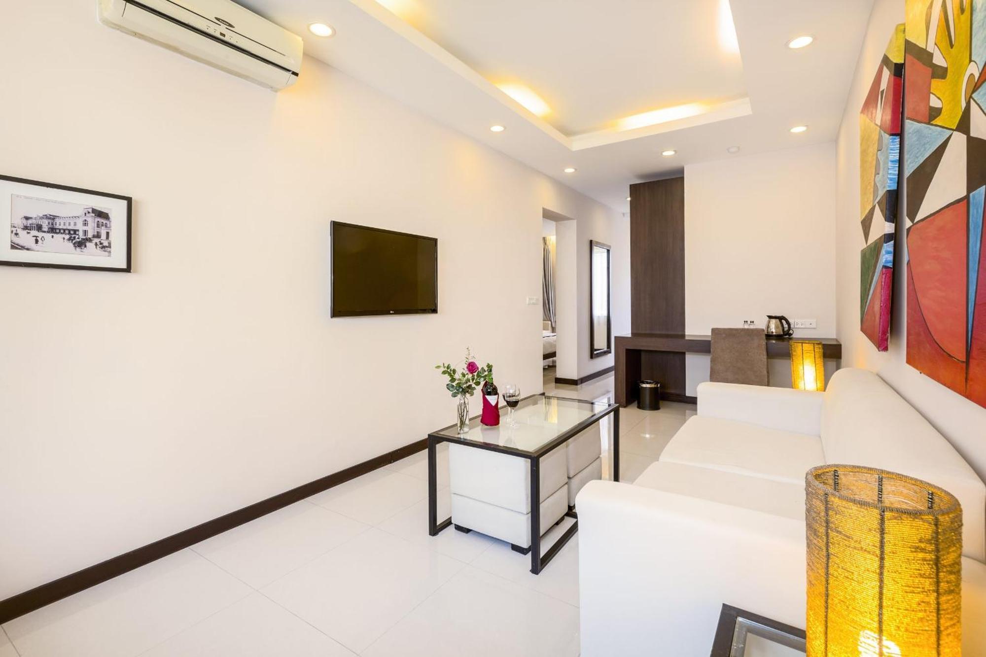 Hong Ha Hn - By Bay Luxury Apartment
