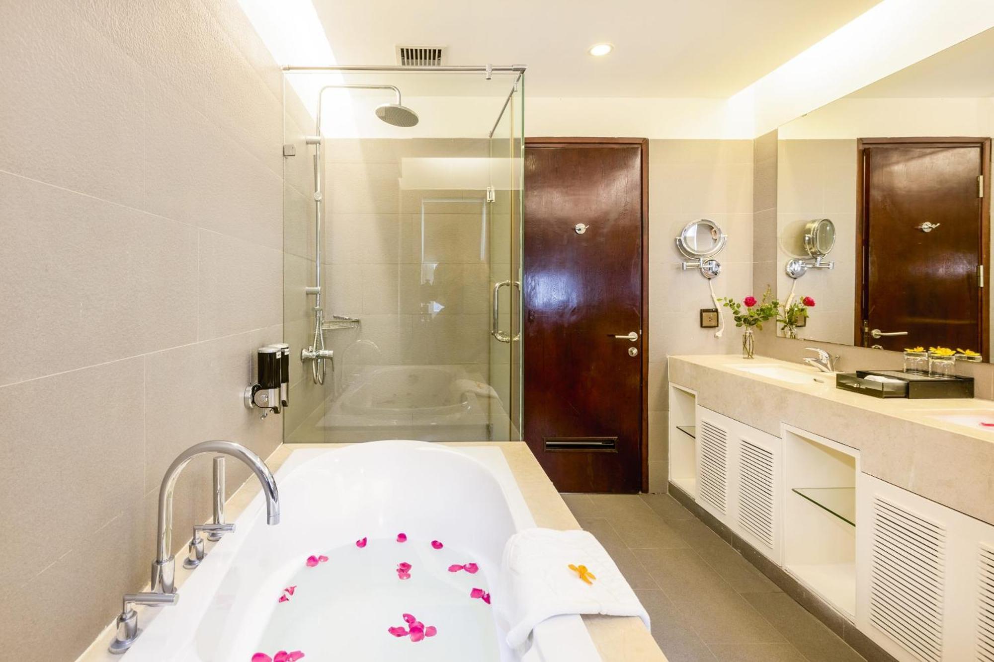 Apartment Hong Ha Hn - By Bay Luxury Hanoi