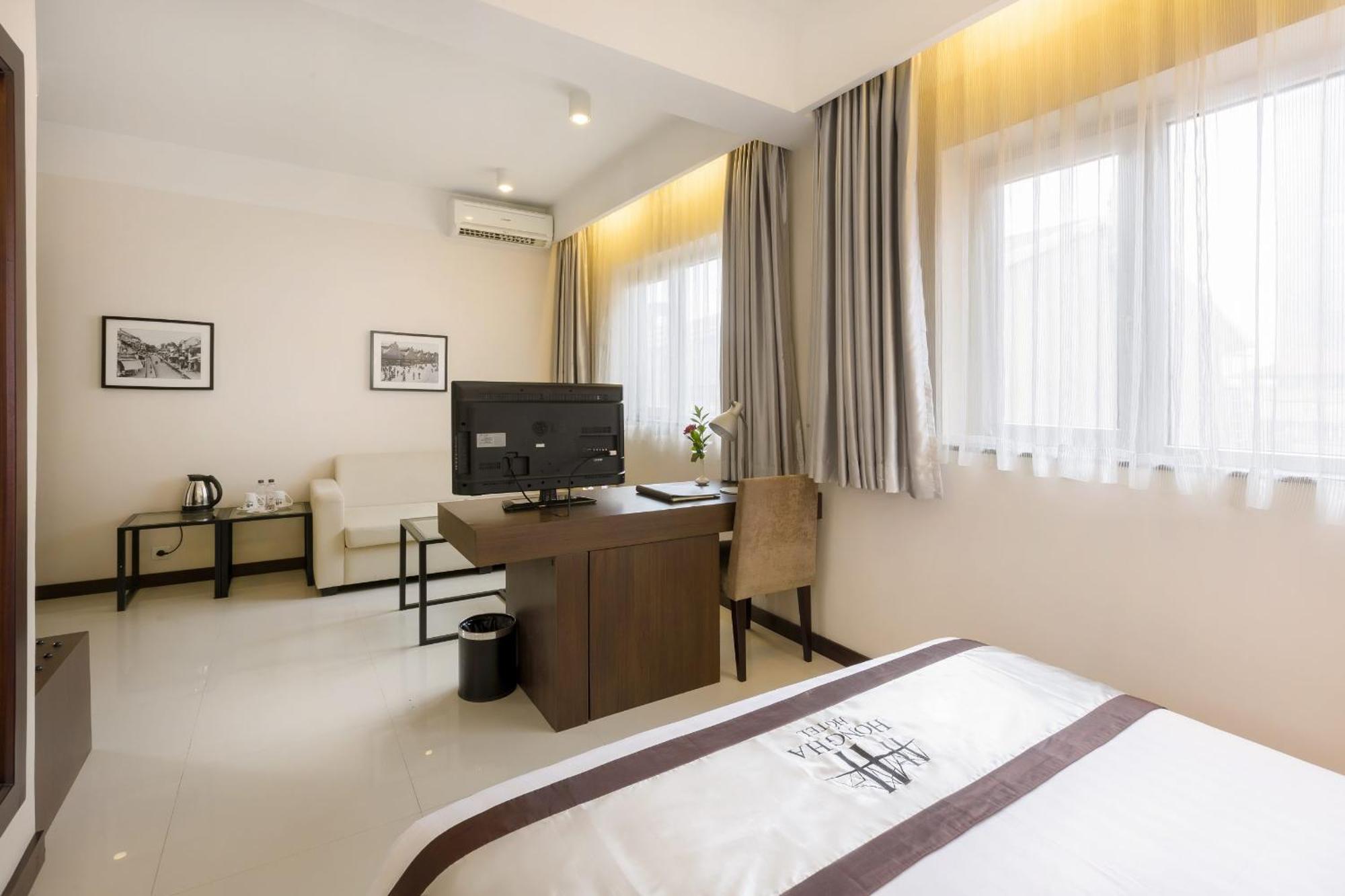 Hong Ha Hn - By Bay Luxury Apartment